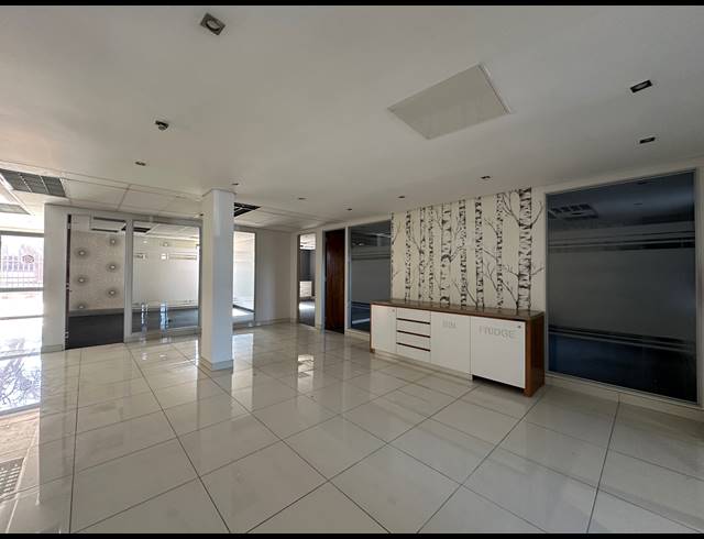 311M² OFFICE TO LET IN SANDTON CENTRAL